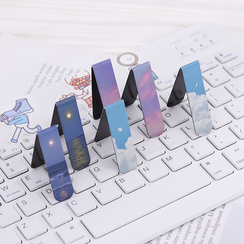 2pcs Fantasy Landscape Themed  - Bookmark Magnetic Clip บทวิจารณ์และราคา